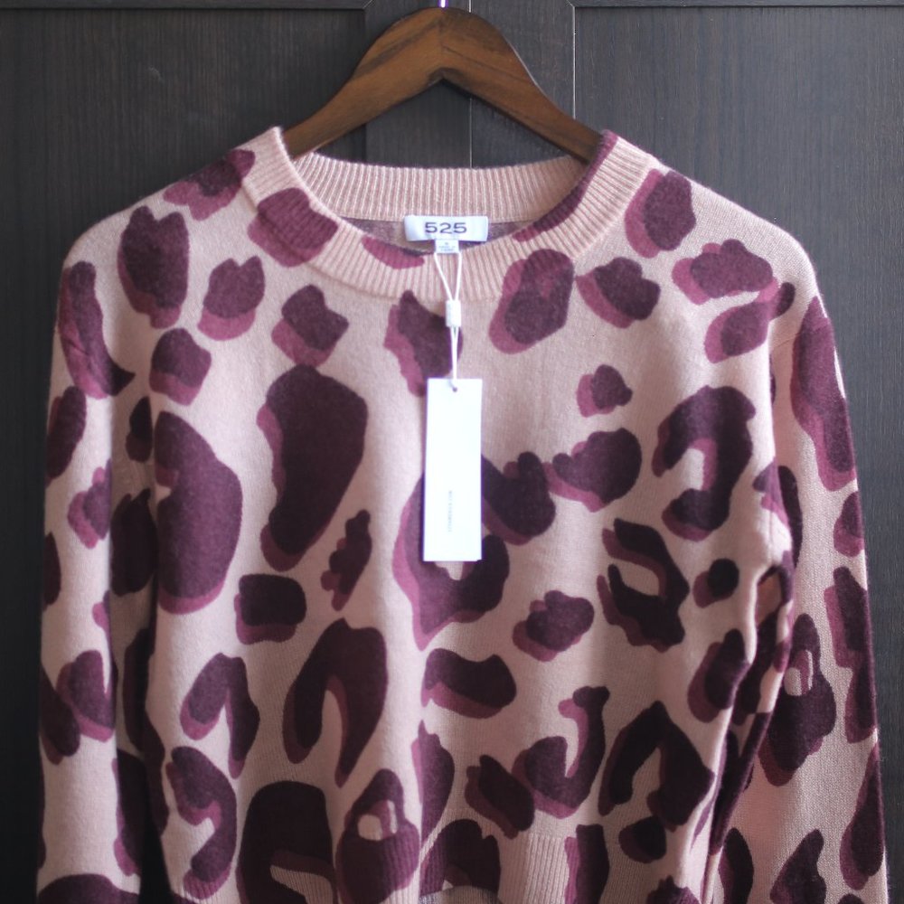 NWT Leopard 100% Cashmere Purple Pink Sweater Thin
